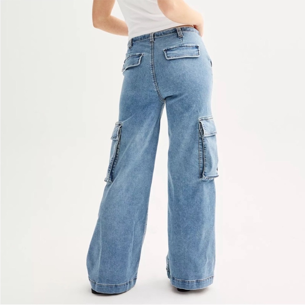 Tinseltown Ultra Wide Leg Cargo Jeans – Size Large | 32” Inseam - Picture 2 of 16